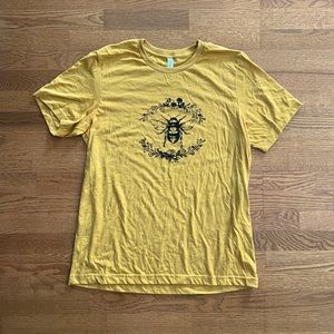 Bee graphic T-shirt